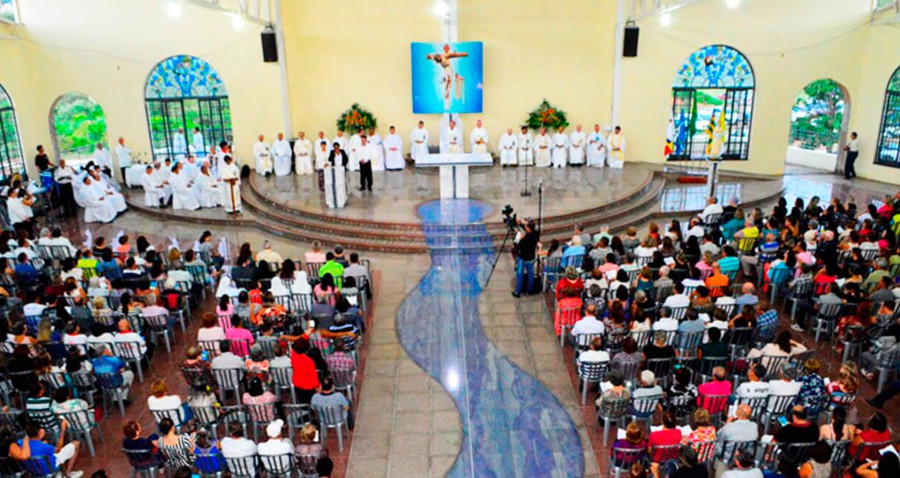 Santuário Diocesano N. Senhora da Salete em Caldas Novas